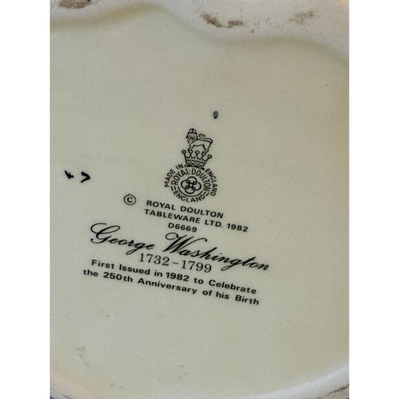 Royal Doulton Black Ceramic Theme George Washington Jug D6669 7.5 Inch - Picture 8 of 11